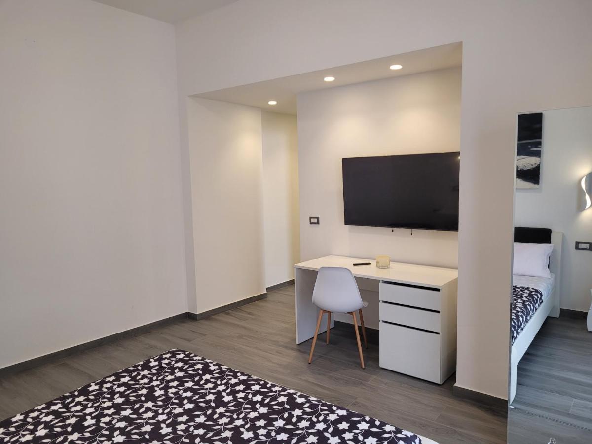 Sp Rooms Ізола-делле-Фемміне Екстер'єр фото